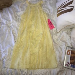 Betsy Johnson Yellow sleeveless Dress
